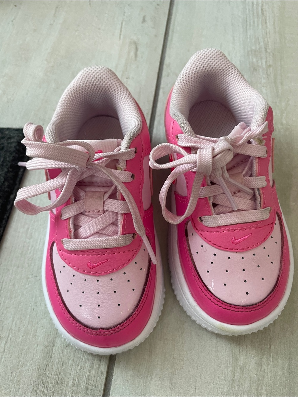 Pink Air Force 1’s